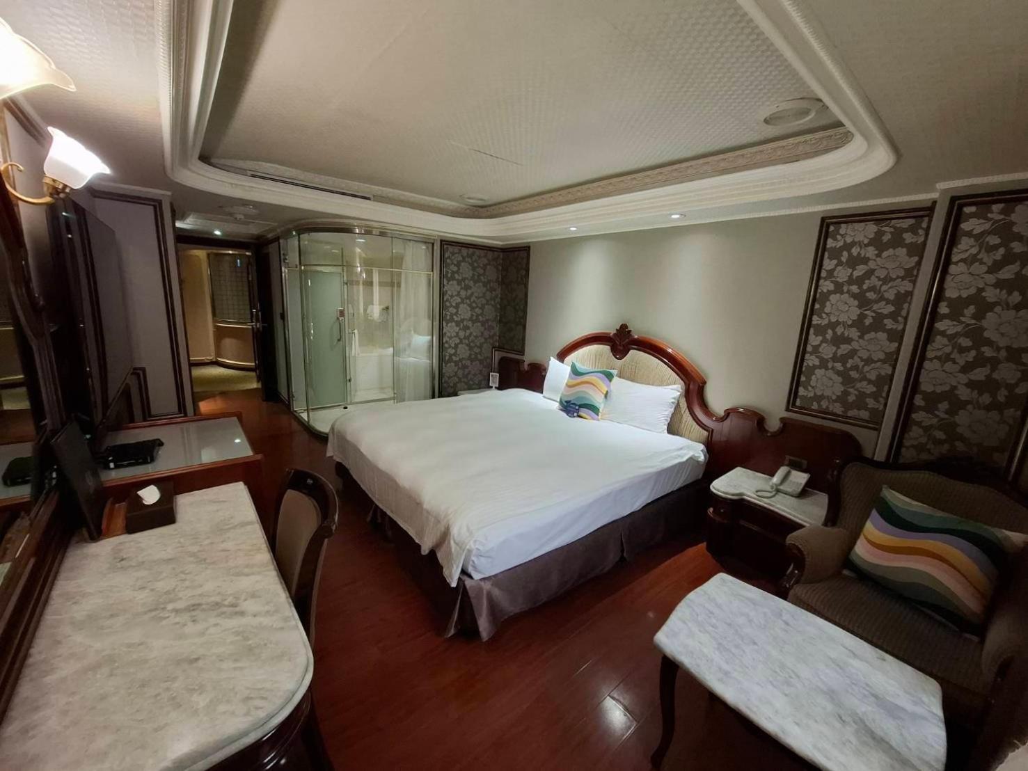 Happiness Hotel Taipei Bagian luar foto