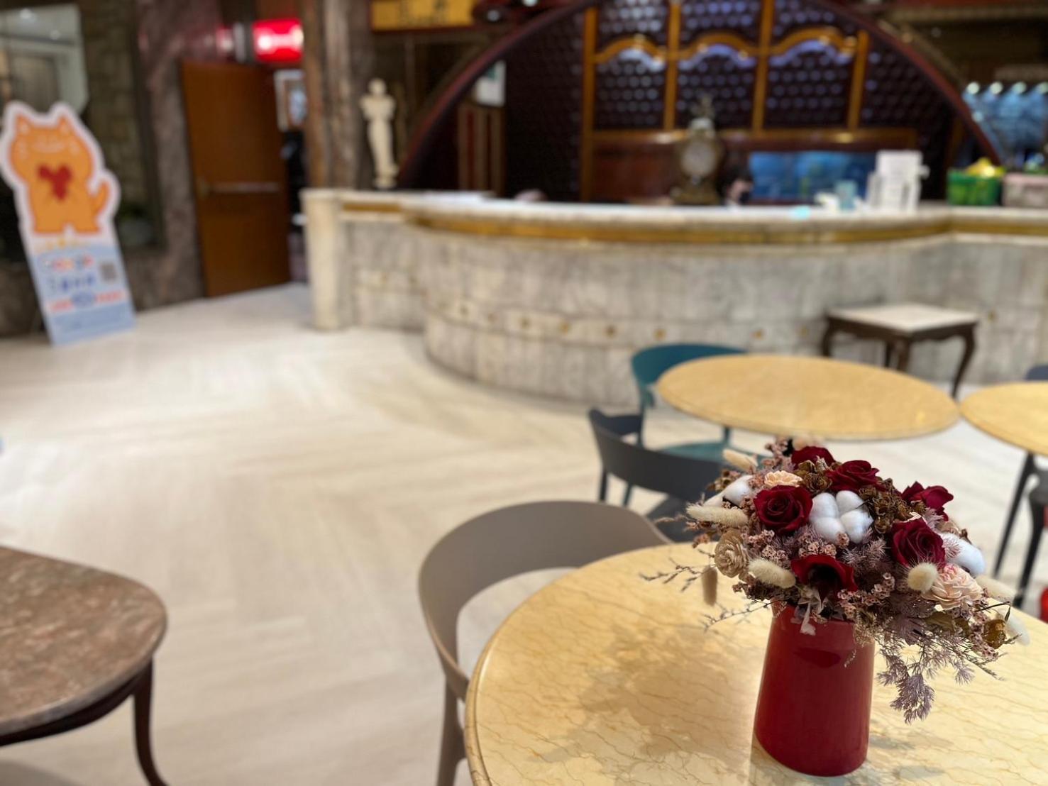 Happiness Hotel Taipei Bagian luar foto