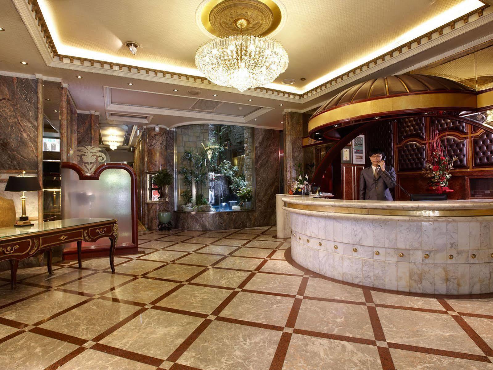 Happiness Hotel Taipei Bagian luar foto