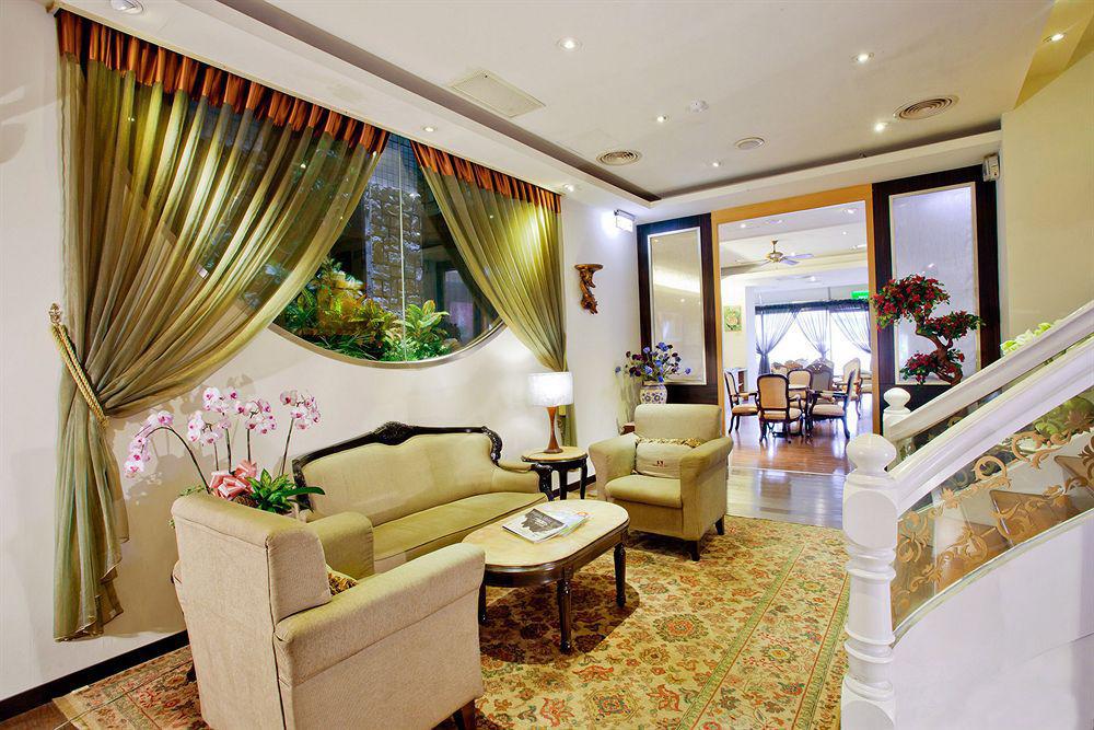 Happiness Hotel Taipei Bagian luar foto